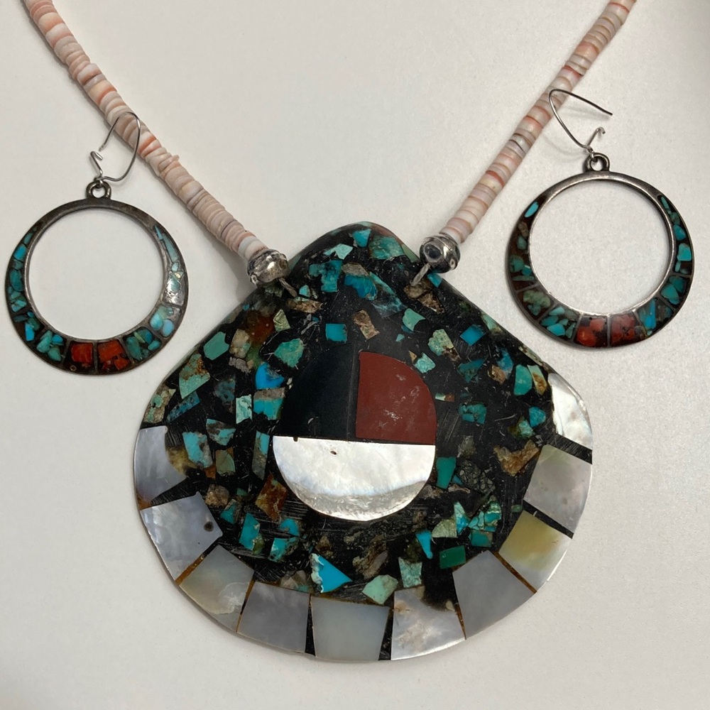 Y2K Santo Domingo Shell Inlay Necklace w/ Silver beads and Clasp & Earrings Set